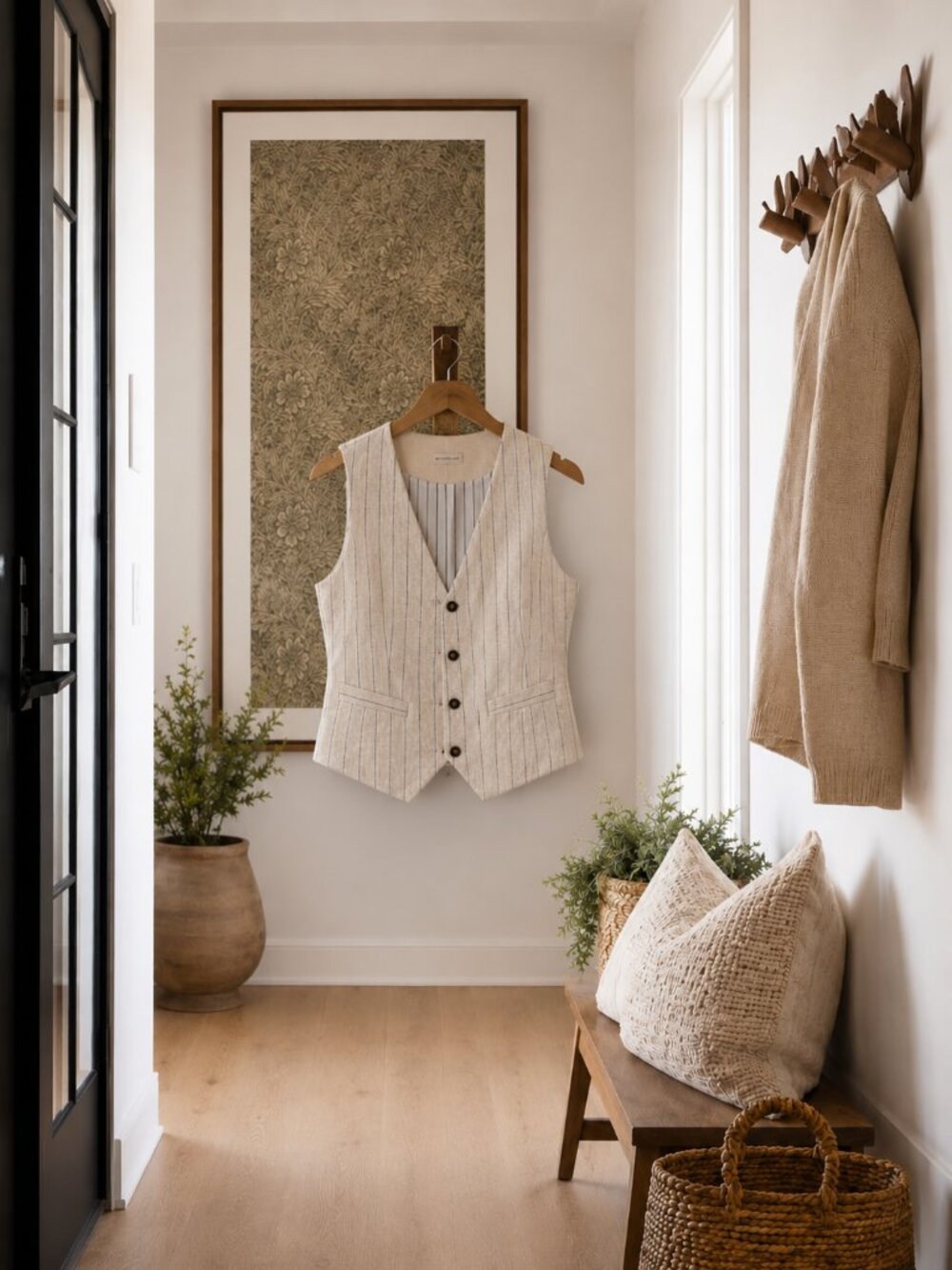 Monteau Los Angeles Ladies Small Cream Pinstripe Vest Linen Blend
